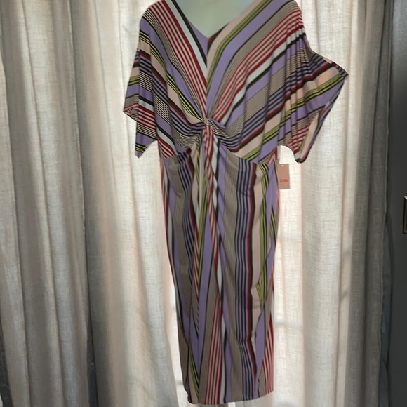 EVRI Maxi Dress - Picture 2 of 9